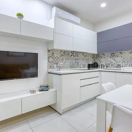 Modern Maisonette, Steps From Valletta & Views! * Il-Furjana