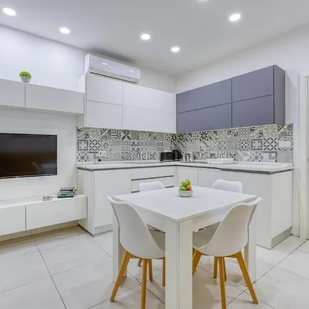 Modern Maisonette, Steps From Valletta & Views! Il-Furjana