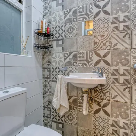 Apartment Modern Maisonette, Steps From Valletta & Views!