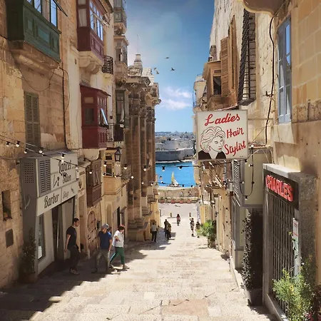 Modern Maisonette, Steps From Valletta & Views! Apartamento *